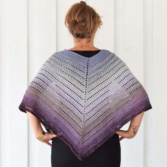 Classical Attitude - Poncho Aikuisten Koossa
3