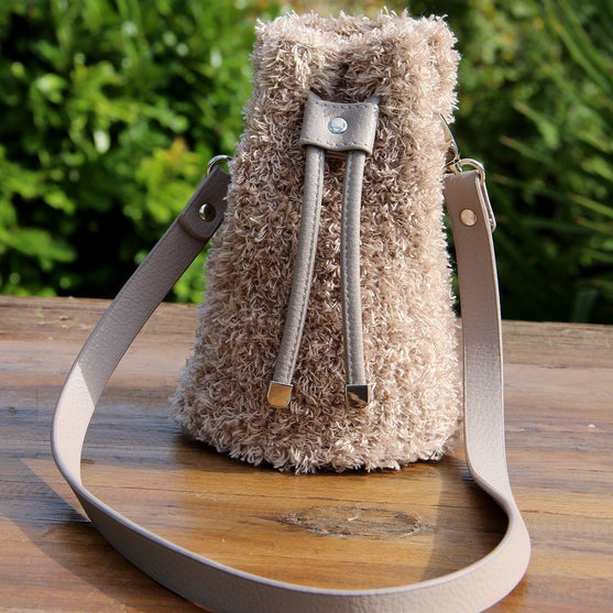 Laukkunauha - Musta/Pronssi - Go Handmade
6