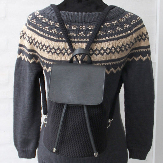 Laukkuläppä magneettisella painikkeella - Black/Silver - Go Handmade
7