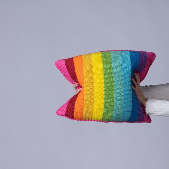 Ara - Raidallinen tyyny
5