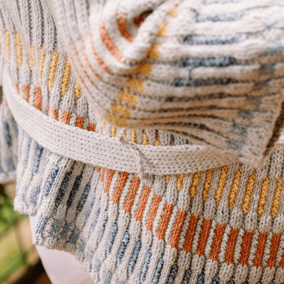 Fusing Cardigan - Avoin neuletakki solmittavalla vyöllä
7