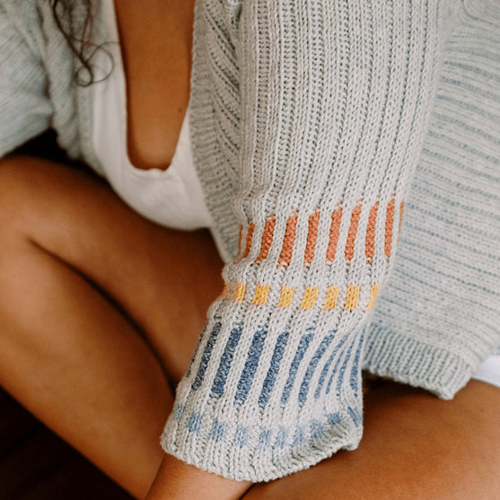 Fusing Cardigan - Avoin neuletakki solmittavalla vyöllä
8