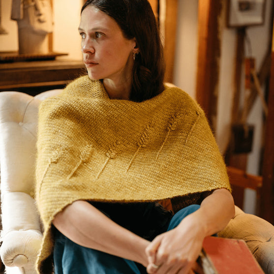 Heart of Gold - Kohokuvioinen kolmio hartiahuivi
6