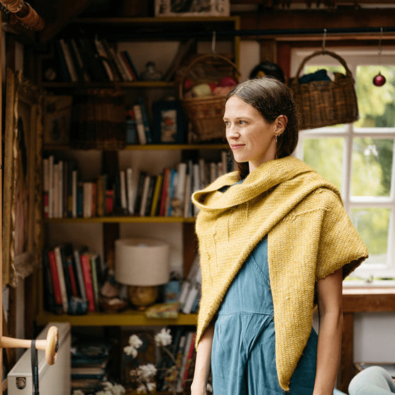 Heart of Gold - Kohokuvioinen kolmio hartiahuivi
9