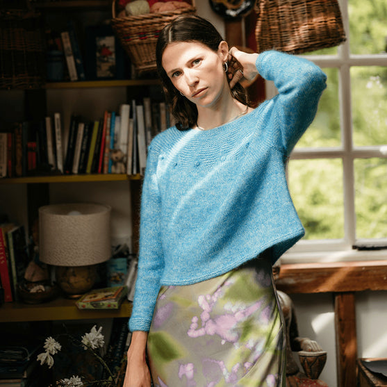 Adorned Pullover - Aina oikein kaarroke neulepaita
7