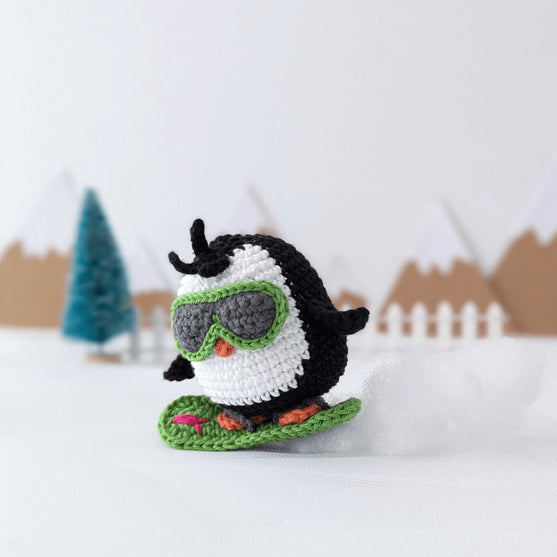 Brady - Lumilautaileva Pingviini
5