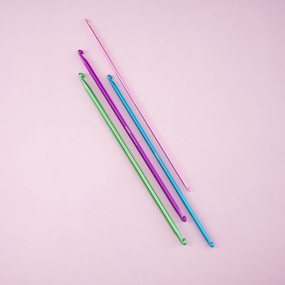 Alumiininen Tupla-Tunisialainen Virkkuukoukkusetti - 28 cm - Hobbii
2