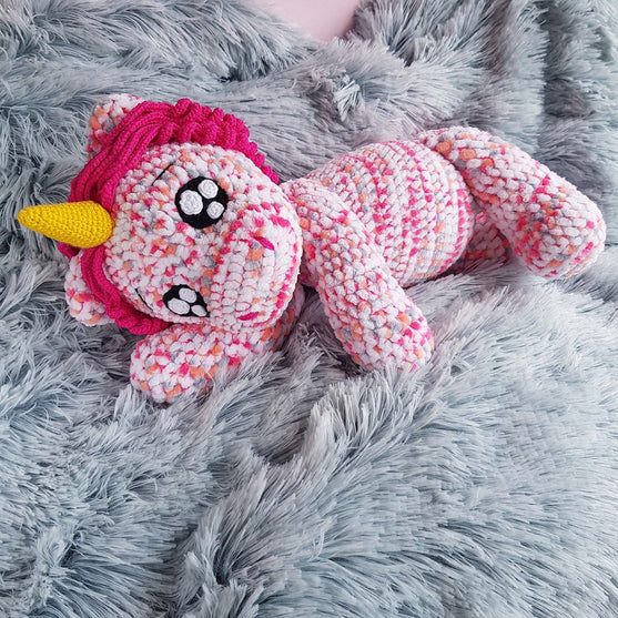 Confetti-pehmolelu: Yksisarvinen
4