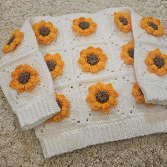 Flower Child - Lasten pusero
4