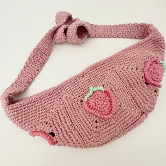 Strawberry - Vyölaukku
2