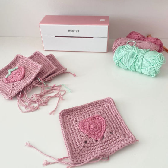 Strawberry - Vyölaukku
3