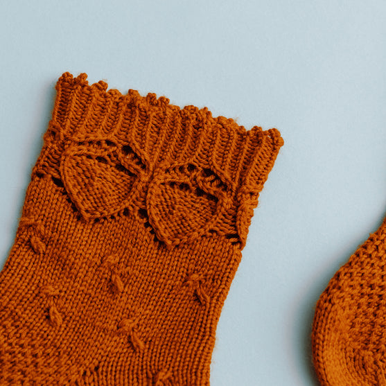 Oak Seed - Kuvioneulesukat
6