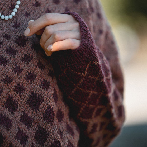 Maggie Rustic - Kuviollinen pusero
7