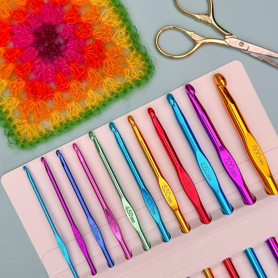 Alumiininen Virkkuukoukkusetti - 11 eri kokoa - Hobbii
2