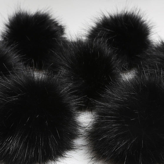 Pompom - Musta - Go Handmade
2