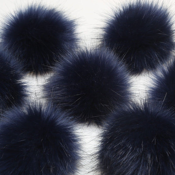 Pompon - Tummansininen - Go Handmade
2