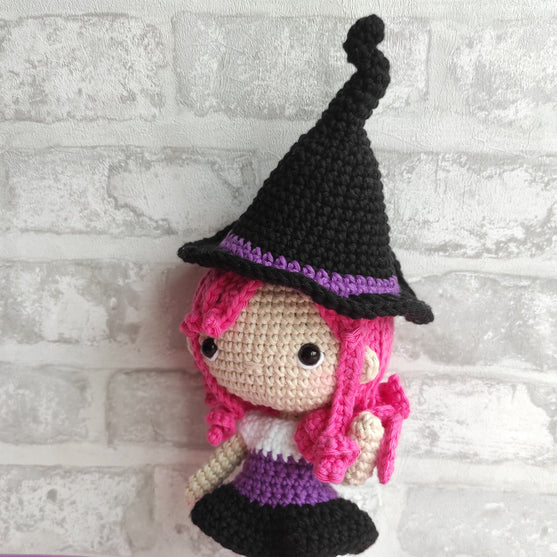 Siskokset Ada ja Kat - Halloween
5