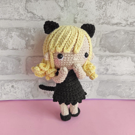 Siskokset Ada ja Kat - Halloween
6