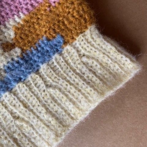 Esmeralda - Kypärämyssy
5