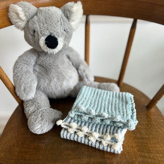 Candy Stripes – Vauvan röyhtäytys liina
7