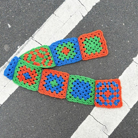 Picasso – Lasten kaulahuivi
5