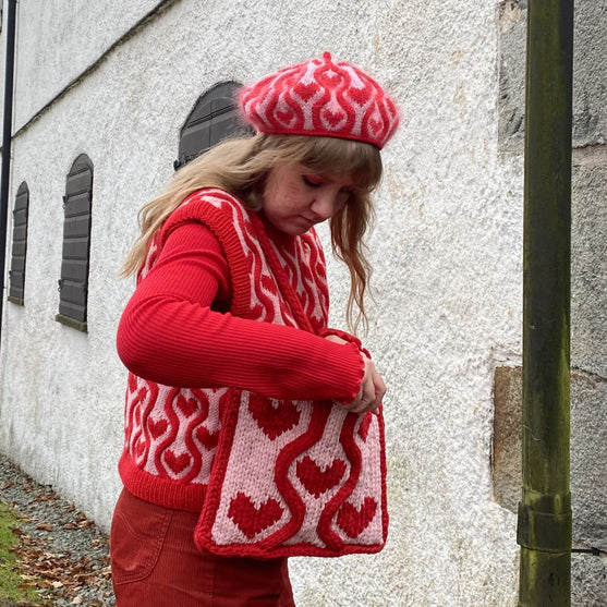 Twisted Love - Baskeri
3