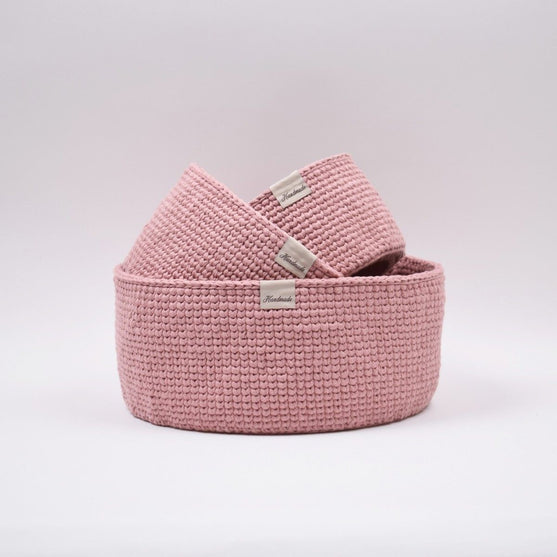 Pyöreä Ribbon - Kori Neulesilmukoilla
3