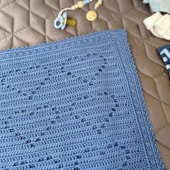 Lovely Hearts Bamboo - Sydänkuvioinen vauvan peitto
7