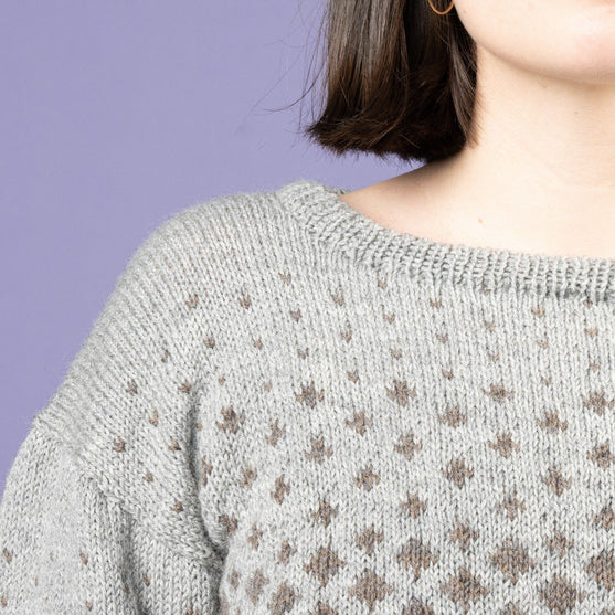 Maggie - Kuviollinen pusero
9