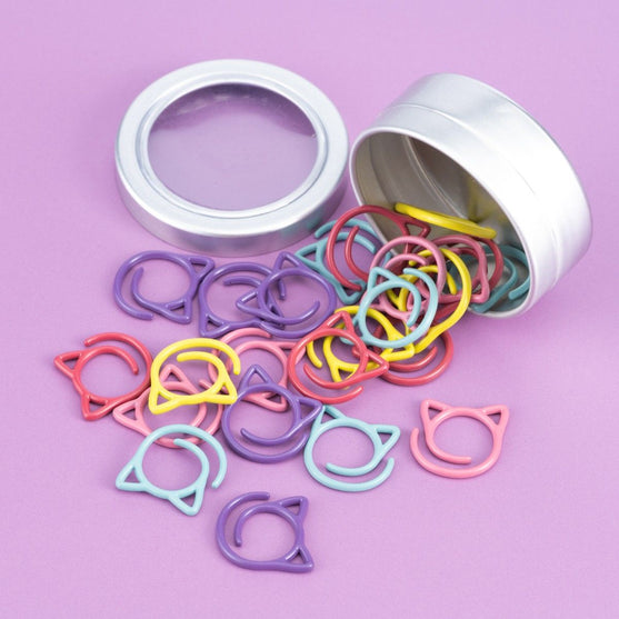 Metalliset silmukkamerkit - Kissa - Hobbii
2