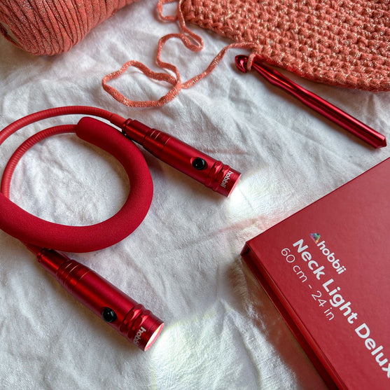 Deluxe Niskalamppu - Punainen - Hobbii
6