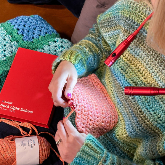 Deluxe Niskalamppu - Punainen - Hobbii
9