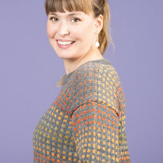 Pi - Pistekuvioinen pusero
4