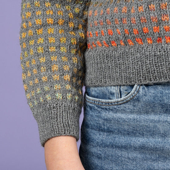 Pi - Pistekuvioinen pusero
6