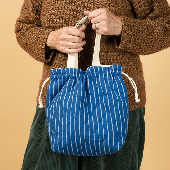 Tilkattu projektikassi nyörikiristyksellä - Hobbii
5