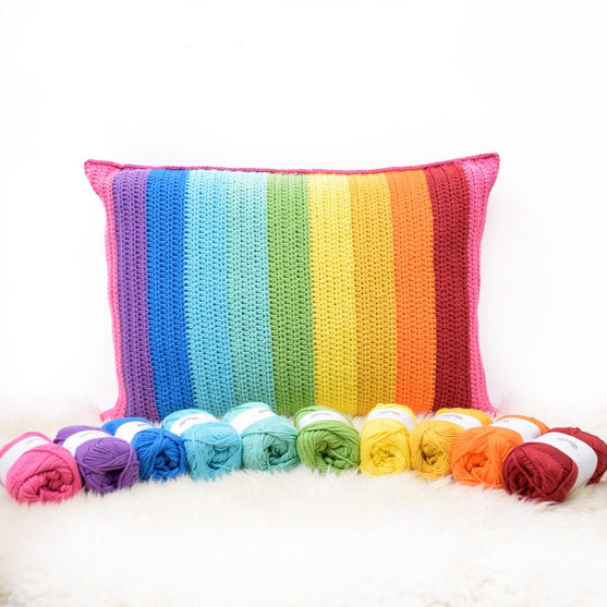 Rainbow Stripes - Koristetyyny
5