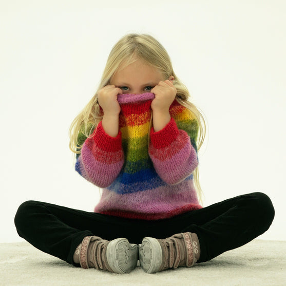 Rainbow - Lasten pusero
6