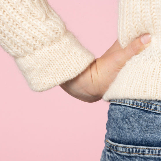 Skyler - Patenttineulepusero
4