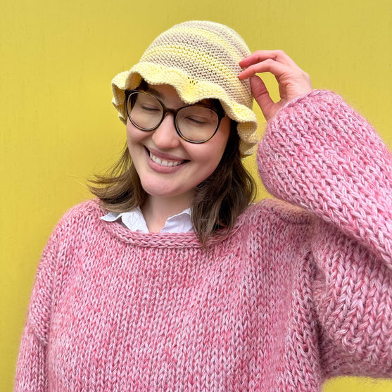 Sopka - Röyhelöreunainen kalastajahattu
6