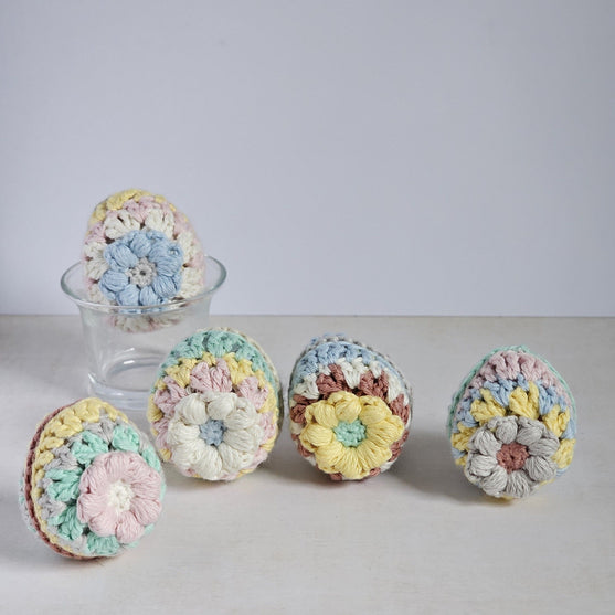 

Granny Eggs - Pääsiäiskoristeet
2