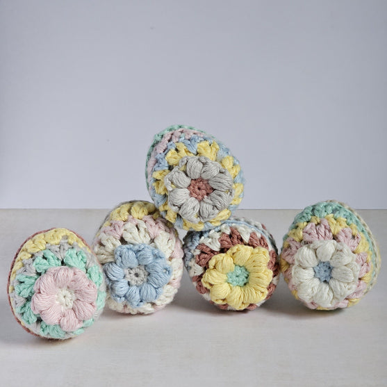 

Granny Eggs - Pääsiäiskoristeet
1