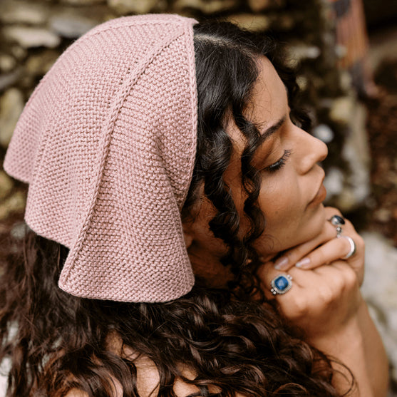 

Wheel Window - Huivi solmimisnauhoin
1