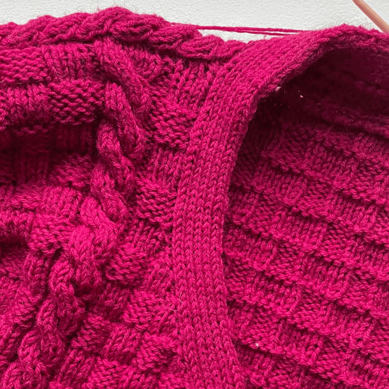 

Easy Summer Cardi - Neuletakki - KAL
2