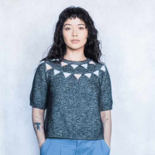 Acute - Kirjoneule T-paita