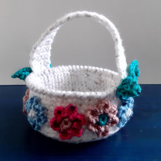 

Hermut - Pääsiäispupu ja kori
3