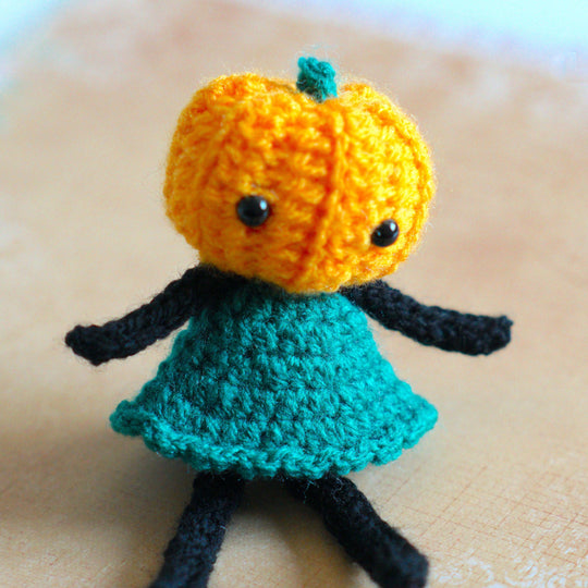 Pumpkin Head Doll - Amigurumi