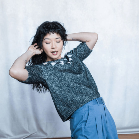 

Acute - Kirjoneule T-paita
5