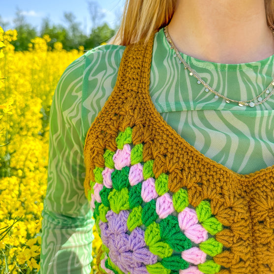 

Woodstock - Crop Top
2