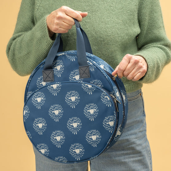 

Kirjontaprojektien Laukku - Hobbii
4