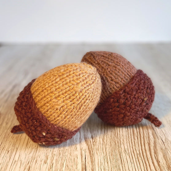 

Autumn Acorns - Syksyiset tammenterhot
2